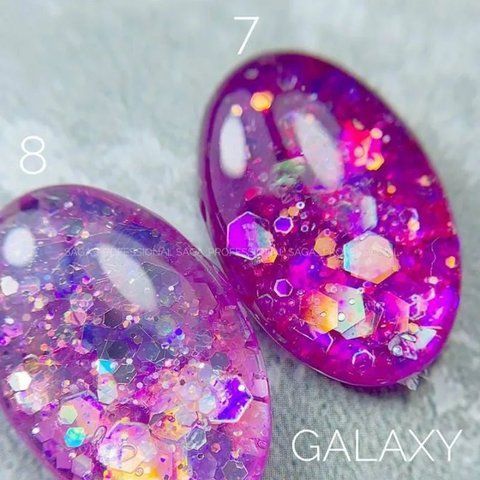 SAGA professional Galaxy glitter 07 (прозорий з голографічними малиновими блискітками), 8 мл SAGA professional Galaxy glitter 07 (прозорий з голографічними малиновими блискітками), 8 мл фото
