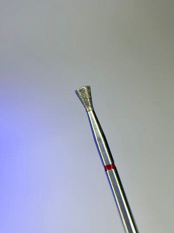Фреза алмазна "Конус Зворотний" 033 червона Фреза алмазна "Конус Зворотний" 033 червона фото