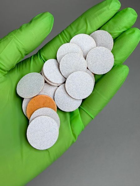 Сменные файлы NailDoza на пенной основе для пододиска 20 мм 180 grit Змінні файли NailDoza на пінній основі для пододиска 20 мм 180 grit фото