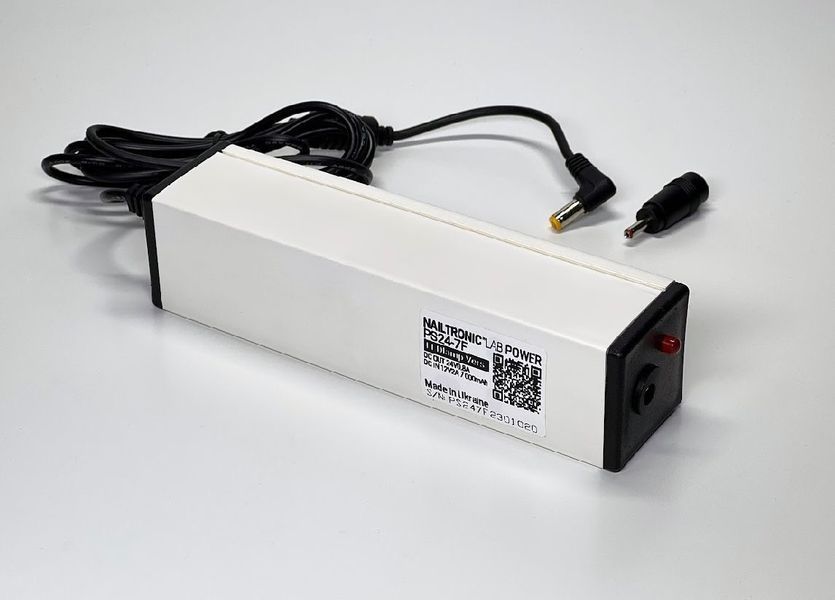 Повербанк для ламп 24В 1А UV/LED Power station Combi PS24-6K/F, Nailtronic Повербанк для ламп 24В 1А UV/LED Power station Combi PS24-6K/F, Nailtronic фото