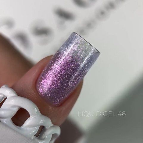 Saga Professional Liquid Gel 46 сиренево-фиолетовый с блестками и шимером 15 мл Рідкий гель Saga Professional Liquid Gel 46 бузково-фіолетовий з блискітками та шимером 15 мл  фото