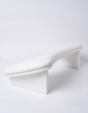 TOTAL BEAUTY Підлокітник для манікюру фігурний на ніжках ДСП White TOTAL BEAUTY Підлокітник для манікюру фігурний на ніжках ДСП White фото