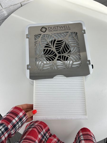 Акційний сет запасних фільтрів до манікюрної витяжки Dustwell "5 шт. +1" фото