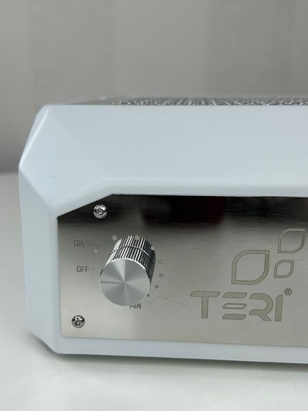 Настільна манікюрна витяжка Teri Diamond біла (решітка металік) 111W фото