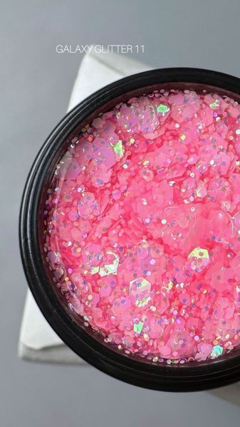 SAGA professional Galaxy glitter 11 (прозорий з голографічними ніжно-рожевими блискітками), 8 мл SAGA professional Galaxy glitter 11 (прозорий з голографічними ніжно-рожевими блискітками), 8 мл фото