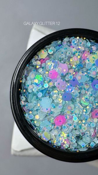 SAGA professional Galaxy glitter 12 (прозорий з голографічними різнокольоровими блискітками), 8 мл SAGA professional Galaxy glitter 12 (прозорий з голографічними різнокольоровими блискітками), 8 мл фото